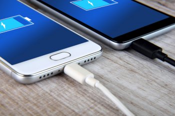 Mungkin pertengahan tahun ini, Anda tak bisa pakai sembarang 'charger' di Eropa