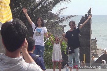 Virus corona tak pengaruhi kunjungan wisatawan China ke Tanah Lot Bali
