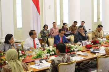 Presiden perintahkan menteri jelaskan  soal virus corona