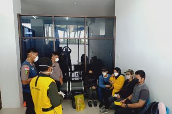 Sembilan mahasiswa Nunukan jalani karantina di Natuna