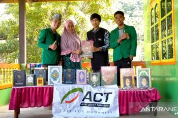 ACT-MRI Sulsel bantu Alquran untuk santri di Kabupaten Barru