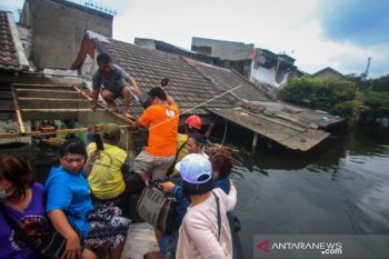BANJIR DI PERIUK DAMAI BELUM SURUT