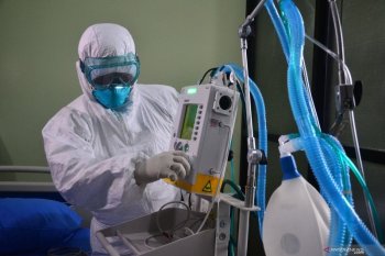 Ratusan pasien virus corona diajak berjoget bersama