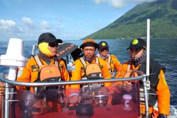 Basarnas Manado menghentikan pencarian orang loncat ke laut