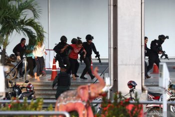 Polisi bunuh penembak massal di mal Thailand