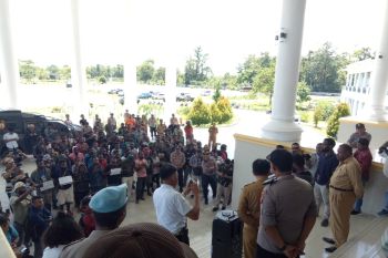 Mahasiswa Mimika yang eksodus minta dikembalikan ke kota tempat studi