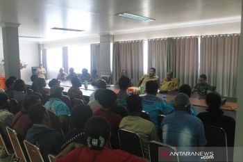 Pemkab Jayawijaya ambil alih pengelolaan peredaran semen subsidi