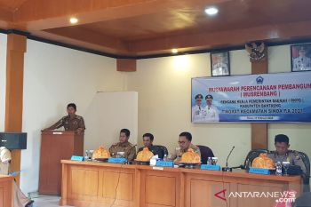 Bupati Bantaeng di Musrenbang RKPD kecamatan tekankan birokrasi melayani
