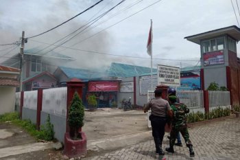 Ricuh di Rutan Kabanjahe Sumut, napi dievakuasi