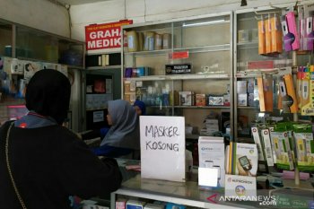 Apotek di Palembang batasi  penjualan masker