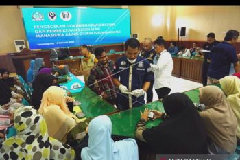 Kepulangan WNI dari Natuna hingga guru honorer yang belum punya NUPTK