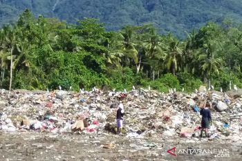 DLH Sangihe: Sampah plastik didominasi botol dan gelas air minum