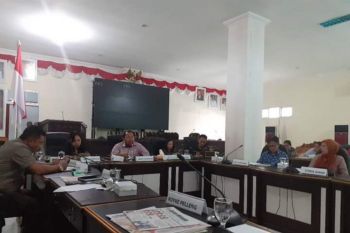 DPRD Minahasa Tenggara pertanyakan persiapan pemilihan serentak