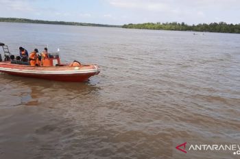 Tim SAR Asmat cari balita tenggelam di dermaga Distrik Sawaerma