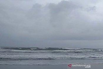 Waspadai gelombang di laut selatan Jabar, Jateng, dan DIY mencapai 4 meter
