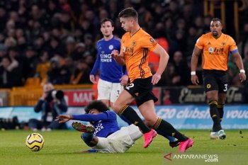10 pemain Leicester tahan Wolverhampton