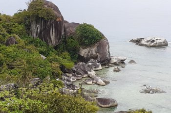 Natuna, kerak benua dan kerak samudra  (bagian 1)