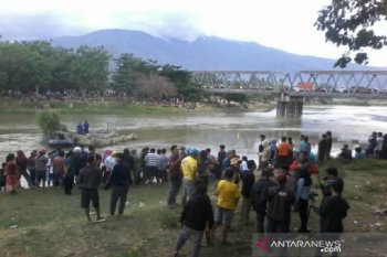 Perburuan buaya berkalungkan ban di Palu dilanjutkan