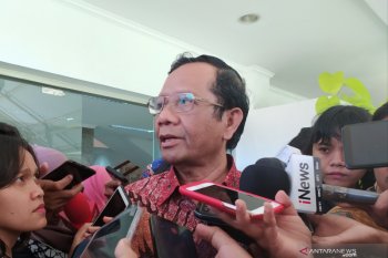 Mahfud: Kekeliruan RUU Cipta Kerja bakal diperbaiki di DPR