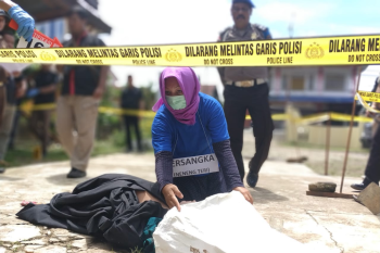 Mayat nenek dalam karung, ternyata pembunuhnya seorang wanita yang kesal ditagih utang