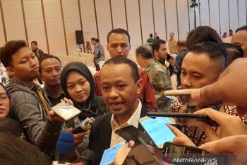 Bahlil lapor Presiden ada gubernur belum alihkan kewenangan perizinan investasi