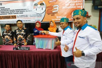 Pasangan Yoyo-Madi serahkan bukti dukungan ke KPU Kotim