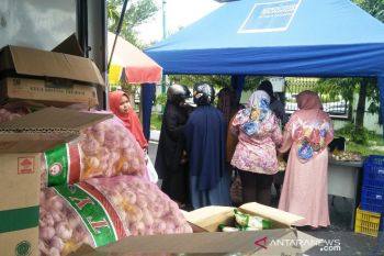 Satu ton bawang putih untuk stabilkan harga bawang putih di Pariaman