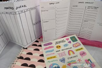 Tips bikin jurnal travel menarik ala Dinda Puspitasari
