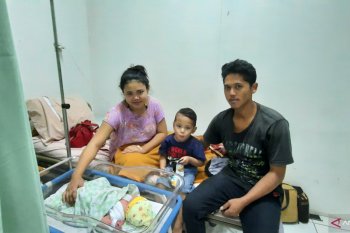 Dibantu polisi, seorang Ibu namakan bayinya "Dirlantas Polda Metro"