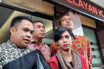Karen "Idol" laporkan dua  orang terkait kasus pengeroyokan