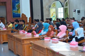 Pemkab Lombok Barat mempertahankan ribuan tenaga honorer