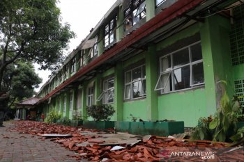 Pemerintah gandeng Kepolisian bila kontraktor tak perbaiki sekolah ambruk