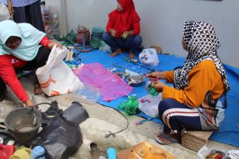 Warga Kota Bandarlampung peduli lingkungan giatkan lagi bank sampah