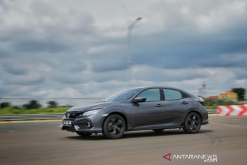 Honda Civic Hatcback RS uji berkendara Jakarta-Tangerang