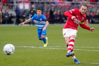 AZ Alkmaar kalahkan PEC Zwolle 2-0