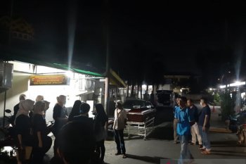 Jasad pengusaha bakso nyaris tak dikenali dan ditemukan puluhan kilometer dari mobilnya yang terbakar