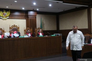Terima suap 200 juta, Mantan Aspidum Kejati divonis 5 tahun penjara