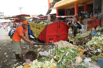 KEBUTUHAN PENGANGKUT SAMPAH KURANG