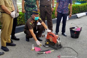 Kejari Siak musnahkan barang bukti 114 perkara bernilai ratusan juta