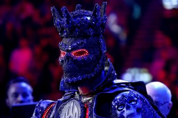 Deontay Wilder sebut kostum seberat 18kg biang kerok kekalahannya