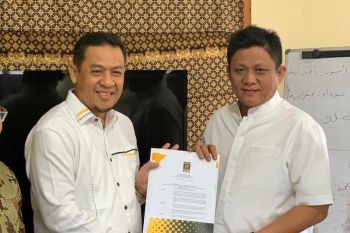 Enos-Yudha resmi kantongi SK dukungan DPP PKS