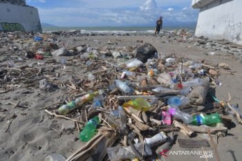 Sampah plastik yang belum teratasi