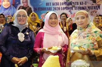 Wagub mengajak organisasi perempuan gaungkan tenun NTB