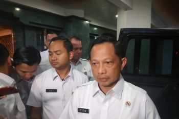 Tito Karnavian minta seluruh pemda tangguh dampak COVID-19