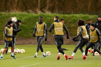 Manchester United optimistis ingin latihan lagi bulan depan