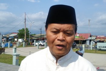 Hidayat Nur Wahid : Sikapi penundaan umrah dengan bijaksana