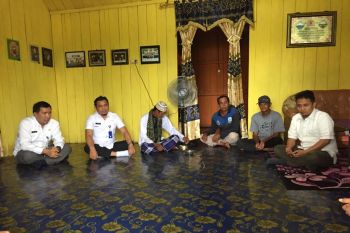 Warga Kampung Baru Mangkupadi Akhirnya Menikmati Listik
