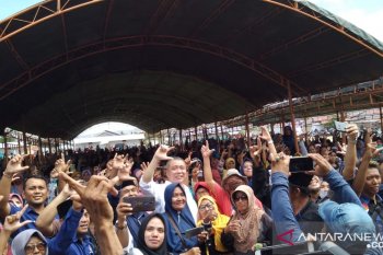 Waketum NasDem salurkan 9.700 sembako kepada penyintas bencana Sigi