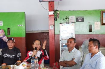 Gubernur Sulteng Longki Djanggola siap dikritisi
