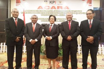 Wilhemus Pigai pimpin Komisi Informasi Provinsi Papua periode 2019-2023